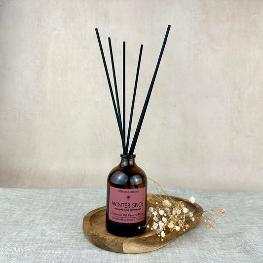 REED DIFFUSER - WINTER SPICE Essential oils